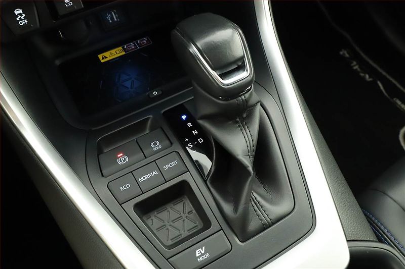 Toyota RAV4 (2023) 2.5 Hybrid - fotka 15 z 20