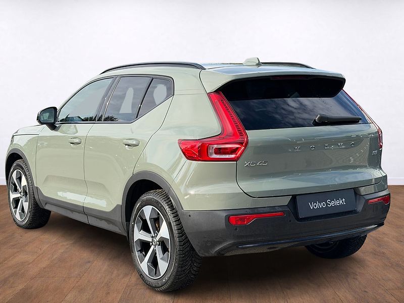 Volvo XC40 PLUS DARK, B3, 360°, PIXEL LED - fotka 3 z 24