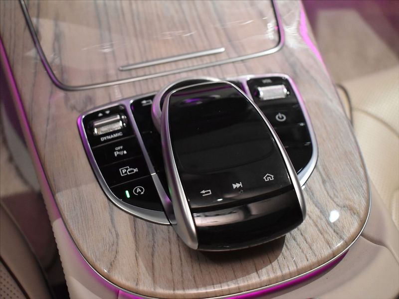 Mercedes-Benz CLS 3,0 450 designo,burmester - fotka 14 z 29