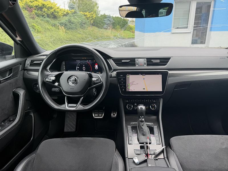 Škoda Superb 2,0TDi 147kW 4x4 DSG SPORTLINE - fotka 10 z 20