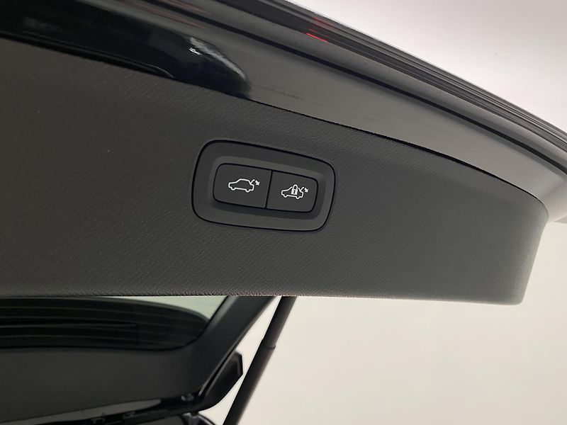 Volvo XC90 B5 AWD BRIGHT PLUS REZERVACE - fotka 36 z 64