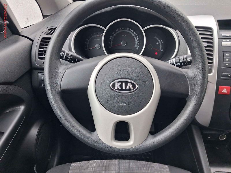 Kia Venga (2010) 1.4i, 2.maj,ČR, AC, +sada kol - fotka 11 z 16