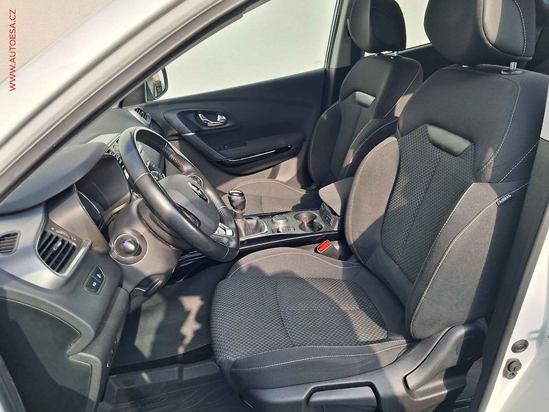 Renault Kadjar (2015) 1.6dCi 4WD, ČR, AC, TZ, park - fotka 9 z 17