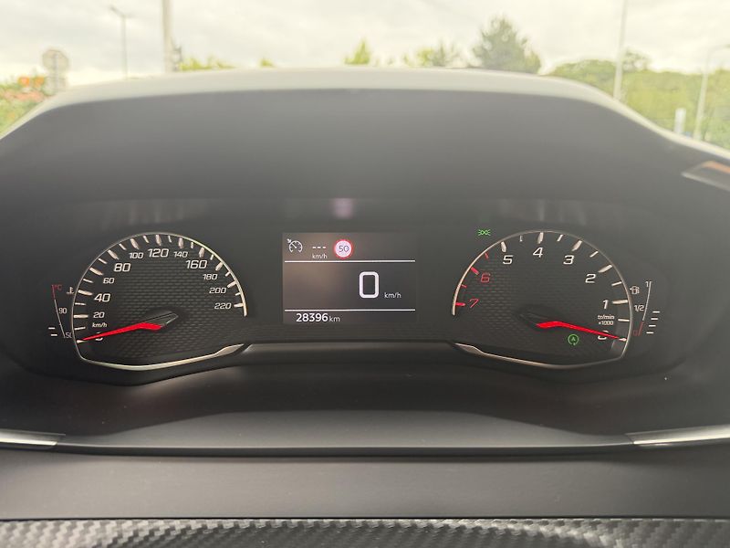 Peugeot 2008 (2025) ACTIVE PureTech 100k MAN6 - fotka 15 z 32