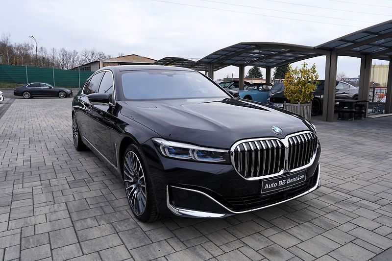 BMW Ostatní M760Li xDrive/6.6i/V12/590PS - fotka 8 z 47