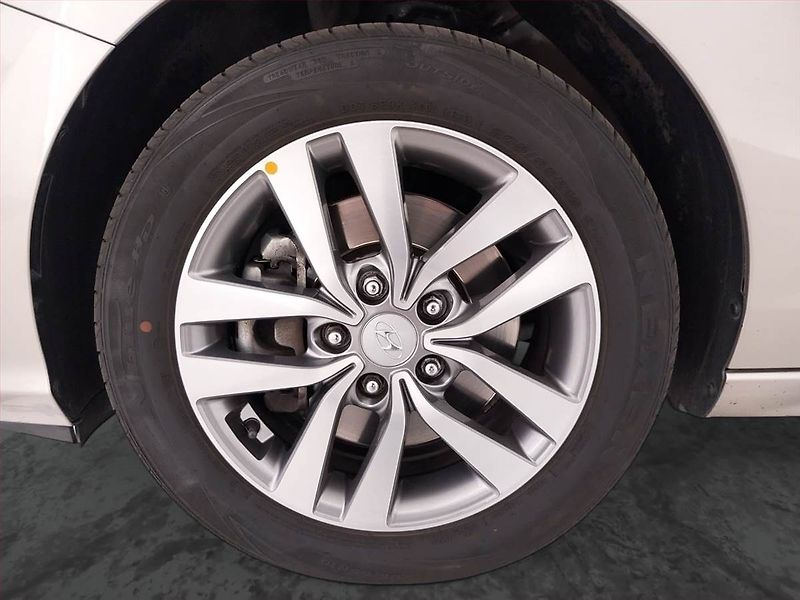 Hyundai i30 (2018) Go! 1.4 T-GDI, ČR,1.maj - fotka 15 z 27