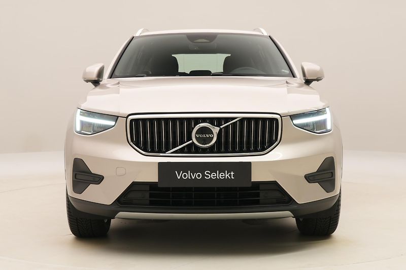 Volvo XC40 B4 BRIGHT PLUS AUT CZ - fotka 16 z 56