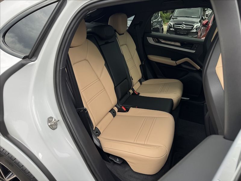 Porsche Cayenne Coupe E3 II Sport Chrono Vzduc - fotka 30 z 34