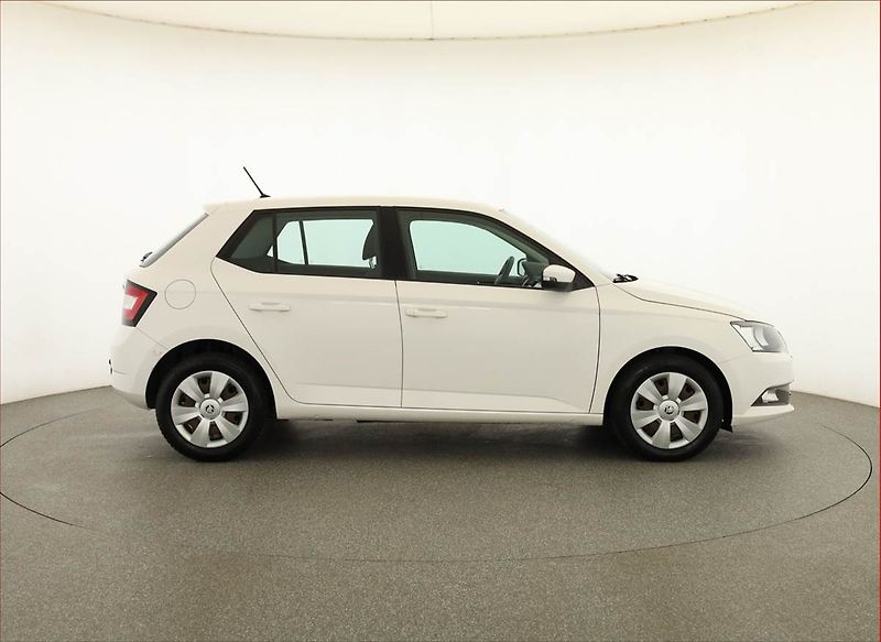 Škoda Fabia (2015) Ambition 1.0, Serv.kniha - fotka 6 z 16