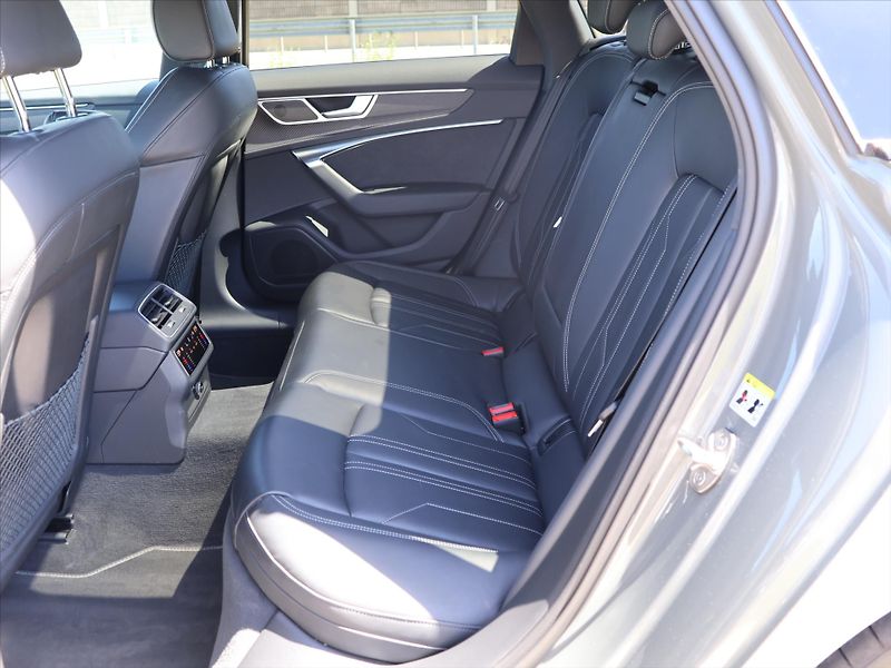 Audi A6 Avant 2,0 40 TDI Quattro S-Lin - fotka 15 z 41