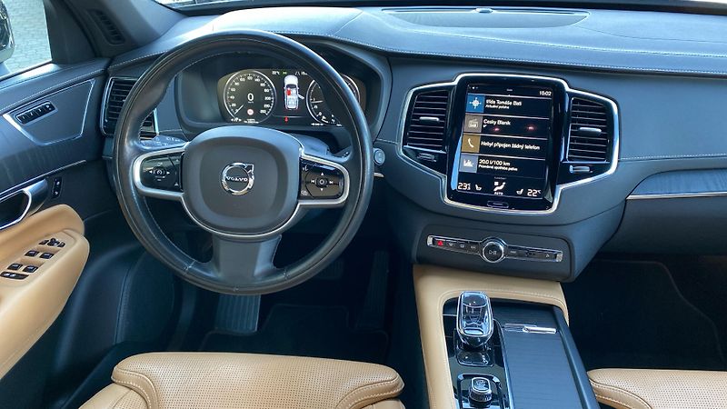 Volvo XC90 INSCRIPTION, B5 AWD, 173+10 kW - fotka 13 z 37