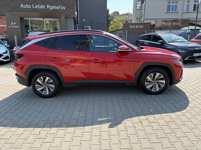 Hyundai Tucson 1.6T-GDi 110kW REZERVACE - fotka 2 z 24