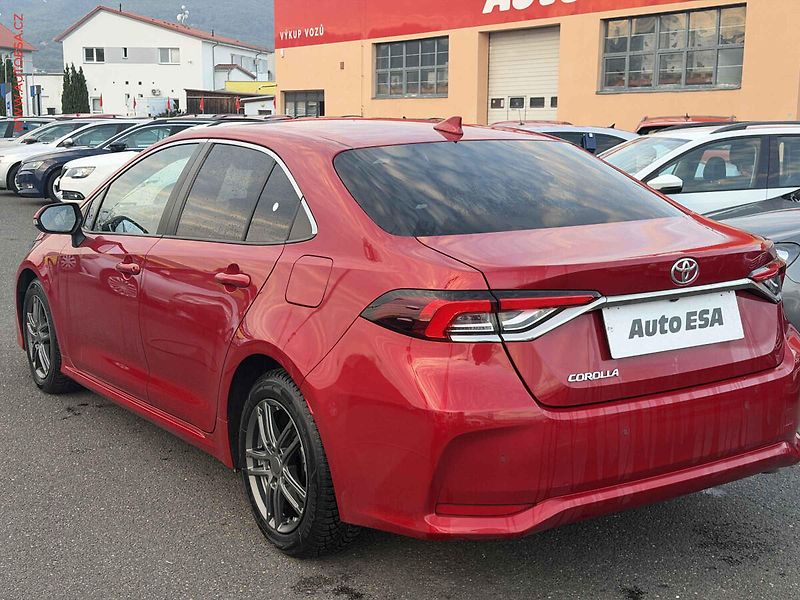 Toyota Corolla (2022) 1.5 V VT-i, 2.maj, Dynamic - fotka 6 z 18