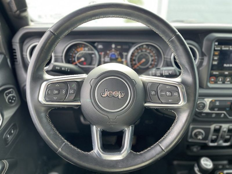 Jeep Wrangler 2.2CRD, ČR, Overland, 4x4 - fotka 19 z 38