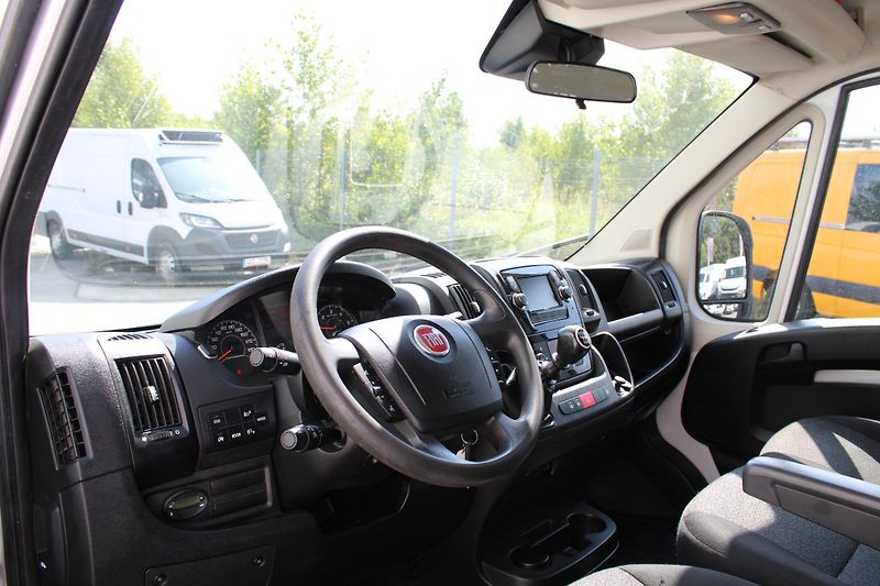 Fiat Ducato 2,3 JTD Maxi 7Míst+klima+webas - fotka 8 z 24