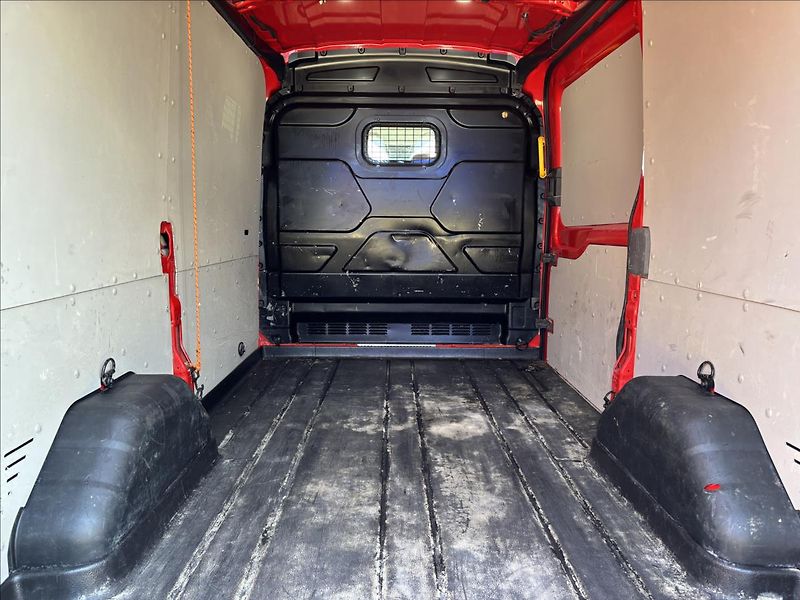 Ford Transit 2,0 EcoBlue 96kW L2 DPH - fotka 12 z 37