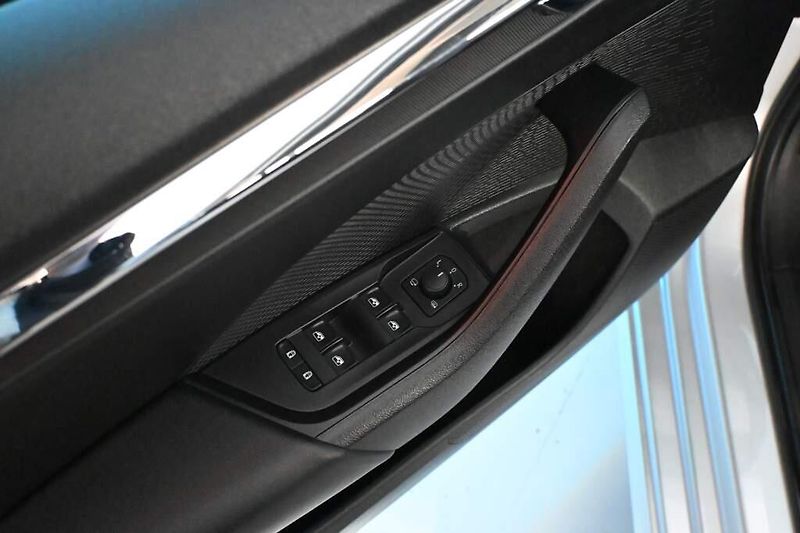 Škoda Octavia (2021) 2.0 FIRST EDITION LED Tažné Ma - fotka 12 z 33