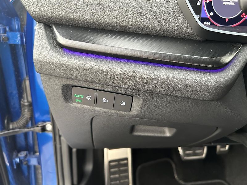 Škoda Octavia 2.0 TDI SportLine - fotka 14 z 29