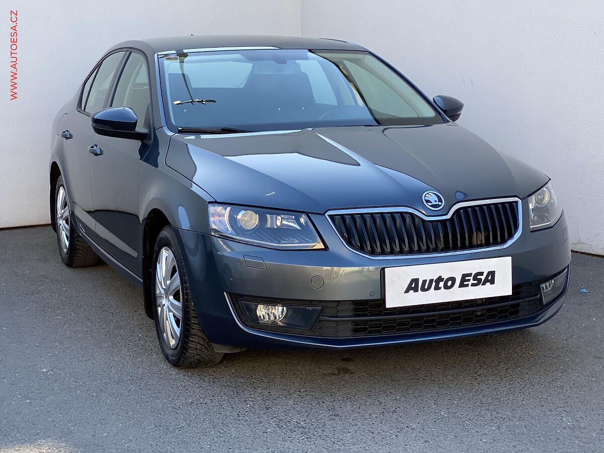 Škoda Octavia 1.2 TSi, ČR, AC, park.čidla