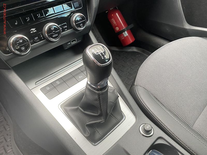 Škoda Octavia (2020) 1.6 TDi, Ambition, TZ, navi - fotka 16 z 18