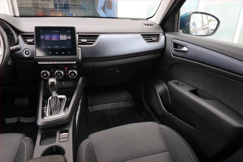 Renault Arkana (2021) Zen E-Tech, Automat, ČR,1.maj - fotka 8 z 20