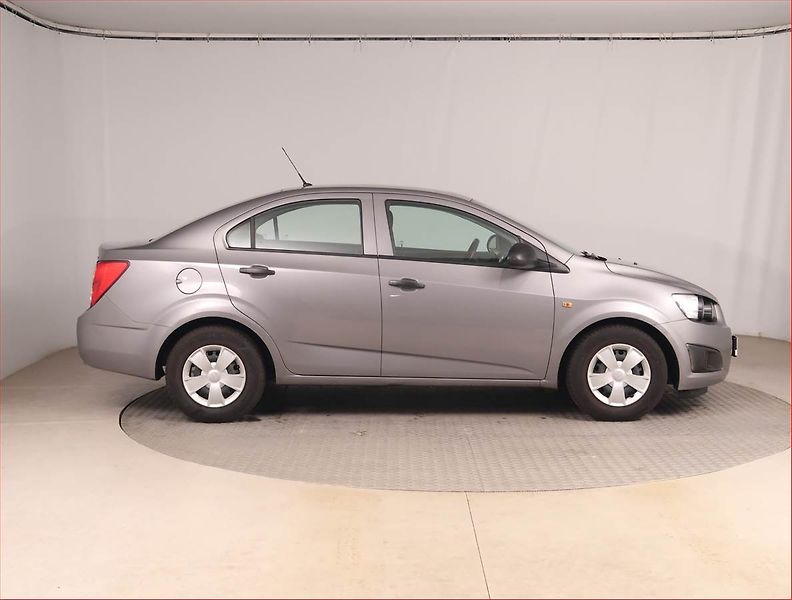 Chevrolet Aveo (2012) 1.2 i 16V, ČR,1.maj, po STK - fotka 6 z 14