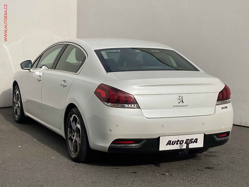 Peugeot 508 (2014) 2.0 HDi, Allure, AT, LED, TZ - fotka 6 z 18