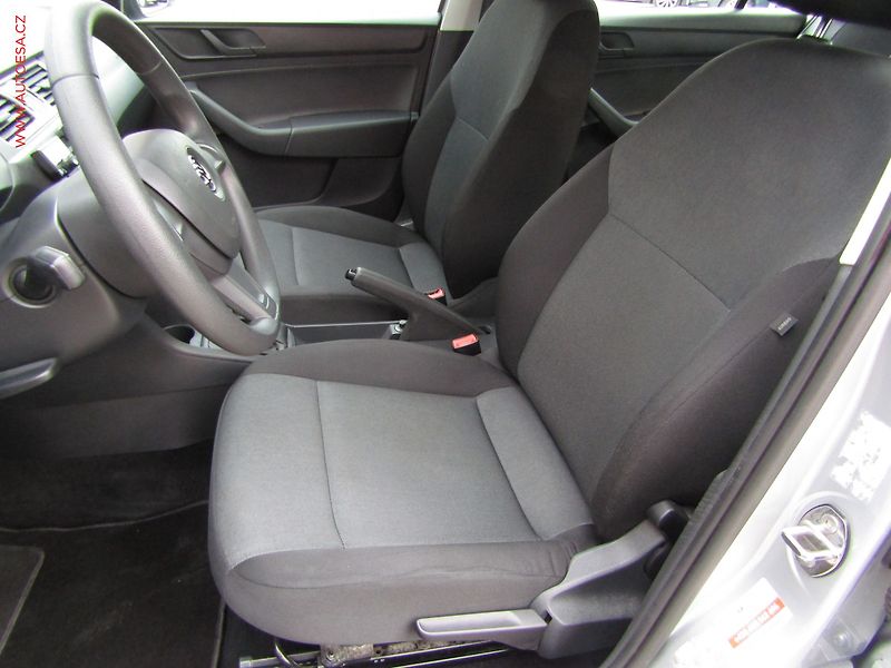 Škoda Rapid (2013) 1.2 TSi, 2.maj,ČR, AC, tažné - fotka 9 z 14