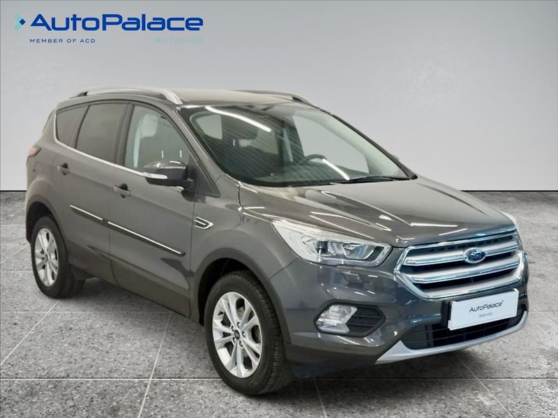 Ford Kuga 1,5 EcoBoost TITANIUM CZ - fotka 3 z 19