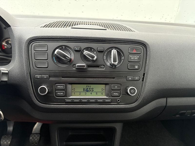 Škoda Citigo 1.0MPI, 55kW, Klima - fotka 9 z 20