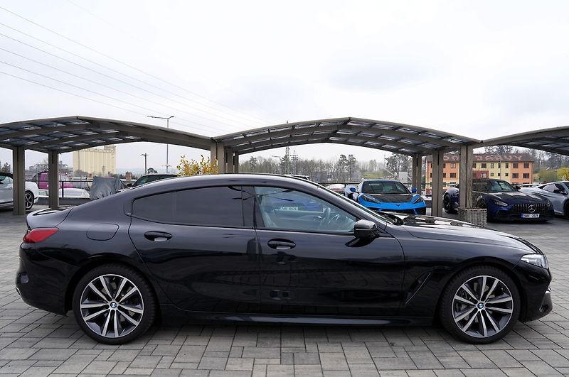 BMW Řada 8 840i Gran Coupe/Led/340 PS - fotka 7 z 49