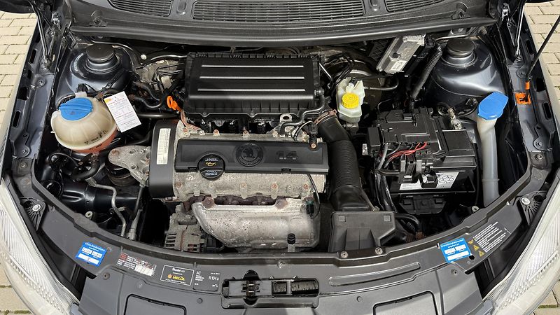 Škoda Fabia (2010) 1.4 16V*63kW*AMBIENTE*PĚKNÁ* - fotka 16 z 21