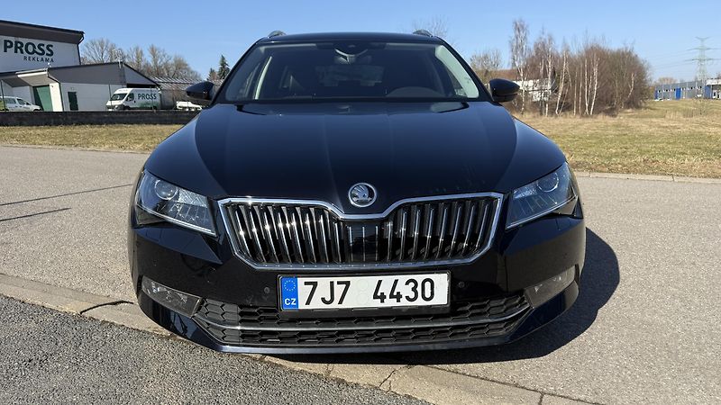 Škoda Superb (2017) 2.0TDI 110KW MANUAL 4X4  - fotka 3 z 25
