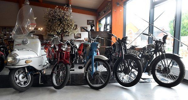 Nové muzeum historických automobilů a motocyklů vzniklo v Kopřivnici na Novojičínsku.