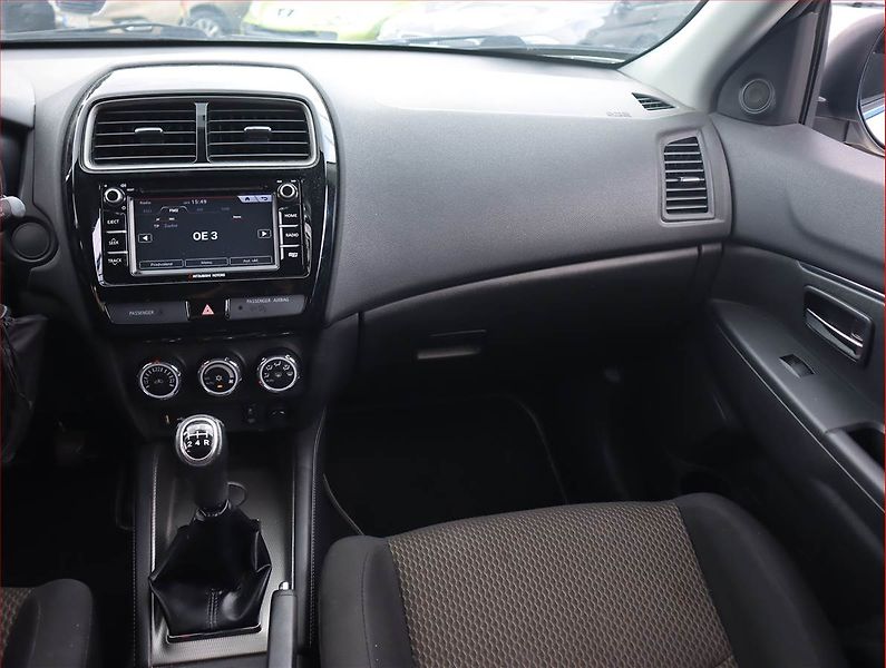 Mitsubishi ASX (2018) Elegance 1.6 MIVEC, Serv.kniha - fotka 8 z 17