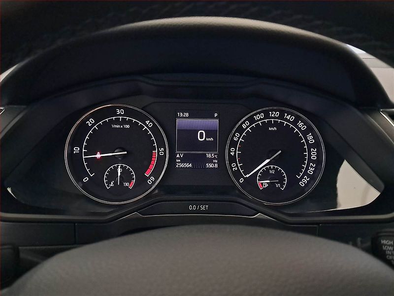 Škoda Superb (2016) Style 2.0 TDI, Automat, Navi - fotka 11 z 26