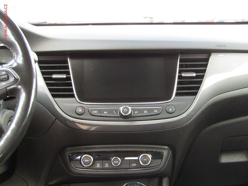 Opel Crossland (2021) 1.2 T, 1.maj,ČR, Elegance - fotka 11 z 17