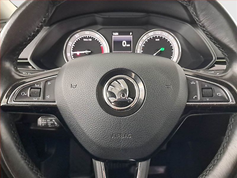 Škoda Superb (2016) Laurin&Klement 2.0 TSI, 4X4 - fotka 17 z 21