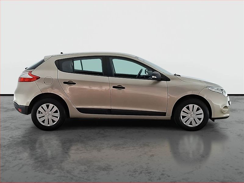 Renault Mégane (2010) 1.6 16V, Tempomat - fotka 6 z 16