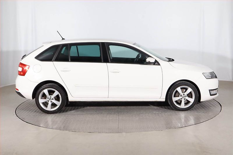 Škoda Rapid (2015) Spaceback 1.6 TDI, Serv.kniha - fotka 6 z 21