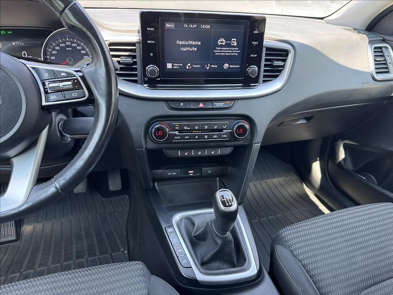 Kia Ceed 1,6 CRDI 100kW Exclusive ČR DP - fotka 18 z 31