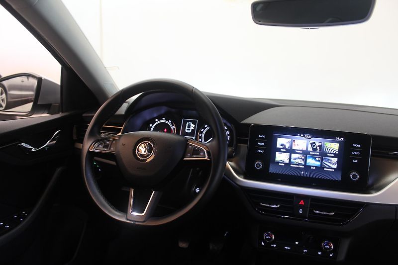 Škoda Scala (2020) 1.0TSI85kW Style+ Matrix - fotka 27 z 37