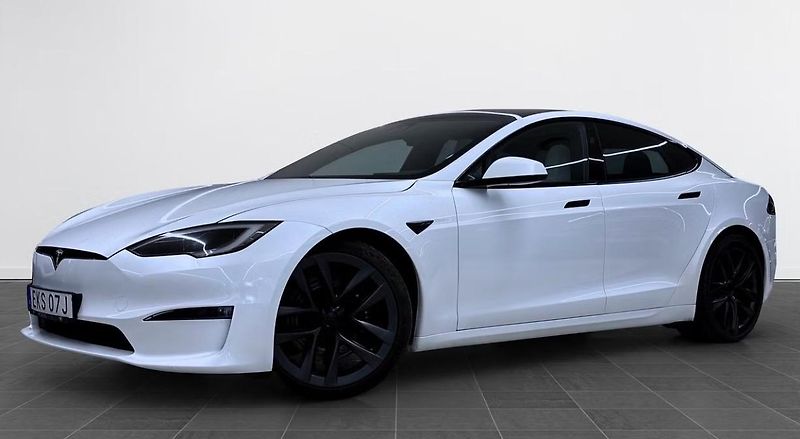 Tesla Model S LR AWD HW4 Bílý interiér Yoke  - fotka 1 z 17