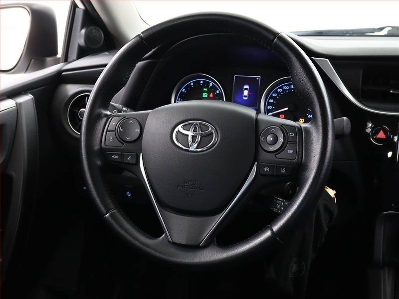 Toyota Corolla (2019) 1.6 Valvematic, Tempomat - fotka 13 z 16