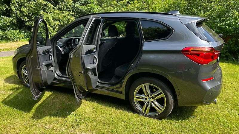 BMW X1 (2018) XDrive 20d,M Sportpaket,LED - fotka 18 z 32