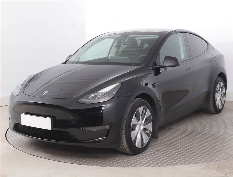 Tesla Model Y (2023) Long Range AWD 79kWh, SoH 92% - fotka 2 z 22