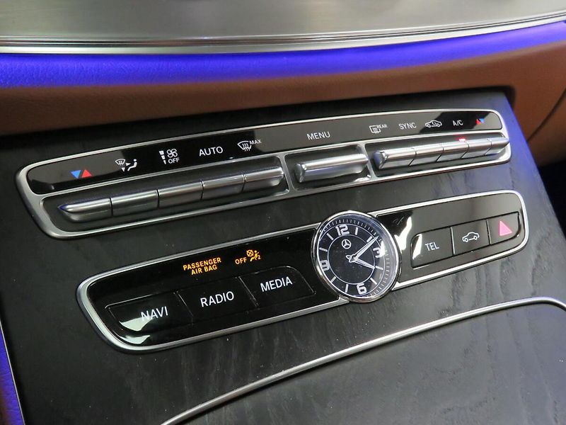 Mercedes-Benz Třídy E - fotka 24 z 27