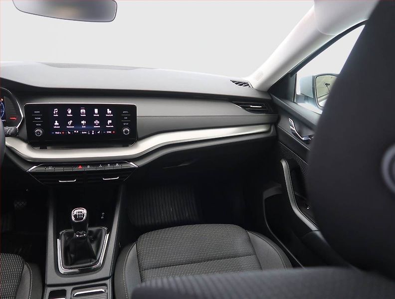 Škoda Octavia (2023) Ambition 2.0 TDI, ČR,1.maj - fotka 8 z 24