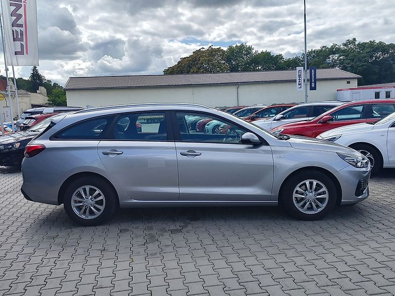Hyundai i30 1.5 T-GDI/117kW Comfort - fotka 4 z 28