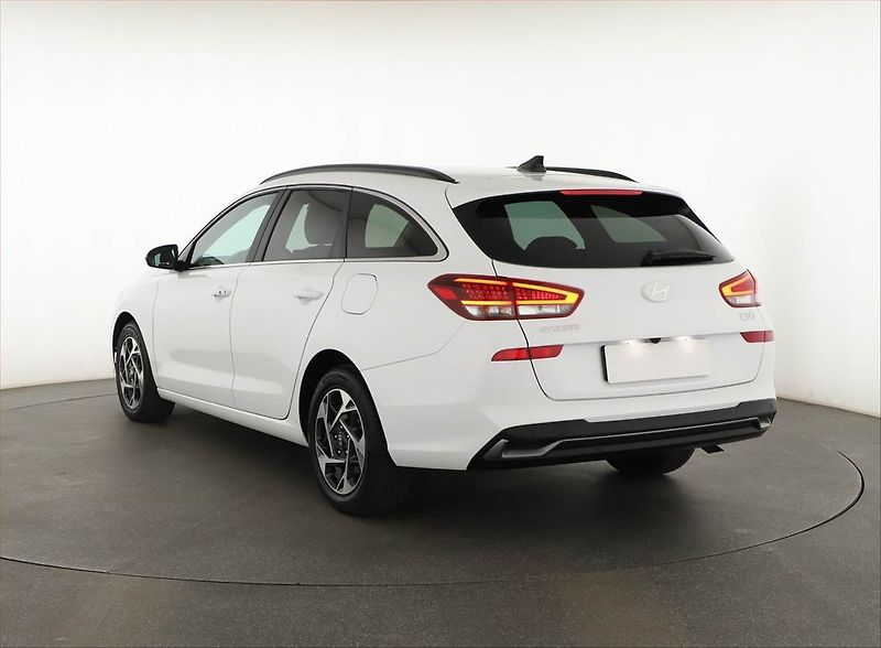 Hyundai i30 (2025) Style 1.0 T-GDI - fotka 4 z 16